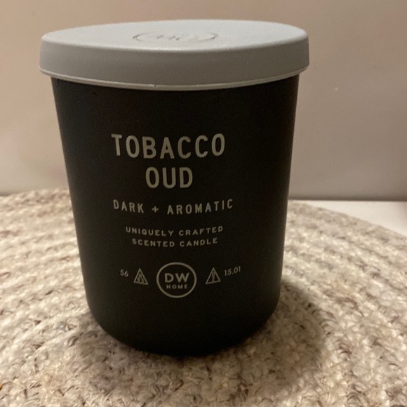DW Home Tobacco Out candle in glass jar and rubber lids . New. - Picture 3 of 5